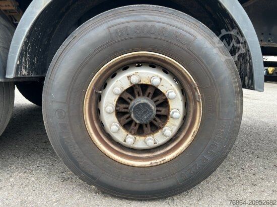 Auflieger mit Arbeitsbühne SCHWARZMüLLER PLATEAU-AUFLIEGER J SERIE