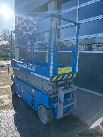 Scissor lift Genie GS 2032 8,10m Scherenarbeitsbühne