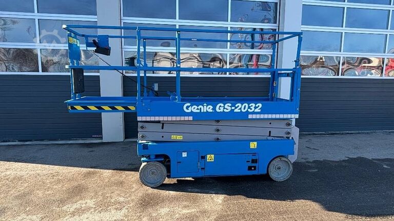 Scissor lift Genie GS 2032 8,10m Scherenarbeitsbühne