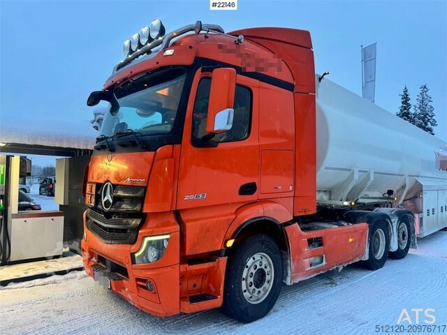 Standard tractor Mercedes-Benz Actros