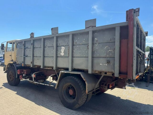 Kipper Renault G260 **BENNE-TIPPER**