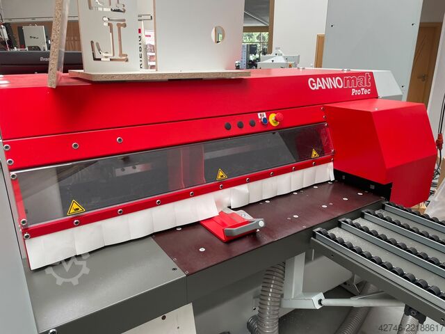 Bearbeitungszentrum mit Durchlauf Gannomat GANNOMAT "PROTEC 571" (Bohren, Nuten, Fr