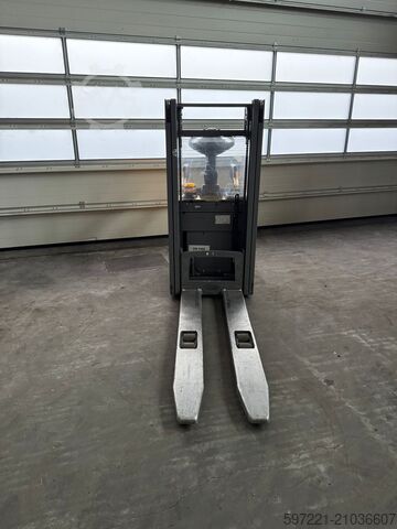 Palettenstapler Jungheinrich ERC 214 KP Lithium