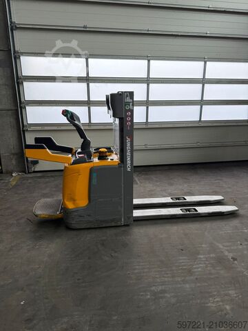 Palettenstapler Jungheinrich ERC 214 KP Lithium