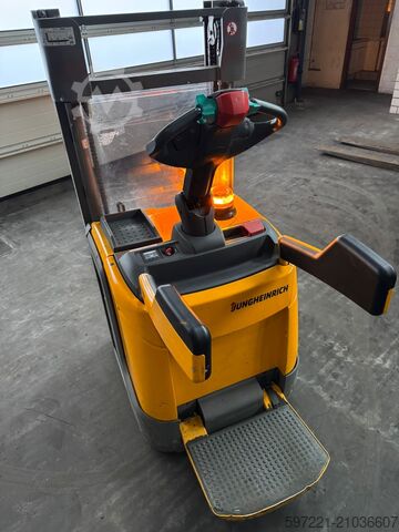 Palettenstapler Jungheinrich ERC 214 KP Lithium