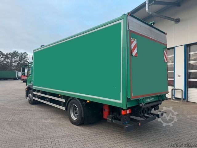 Box truck MERCEDES-BENZ 1824 L Koffer 7.2 Seitentür  LBW 2t Kamera