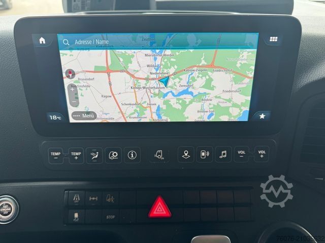 Box truck MERCEDES-BENZ 1824 L Koffer 7.2 Seitentür  LBW 2t Kamera