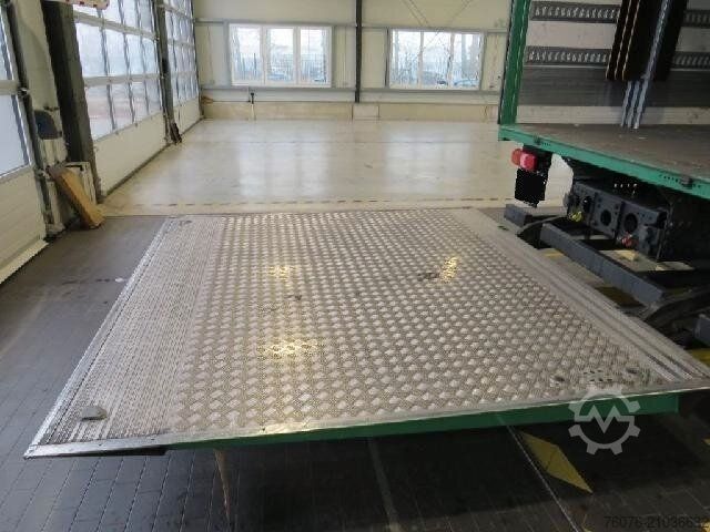 Box truck MERCEDES-BENZ 1824 L Koffer 7.2 Seitentür  LBW 2t Kamera