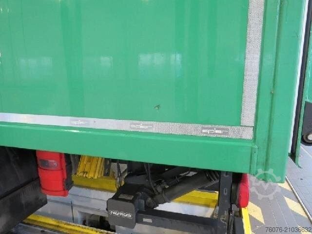 Box truck MERCEDES-BENZ 1824 L Koffer 7.2 Seitentür  LBW 2t Kamera