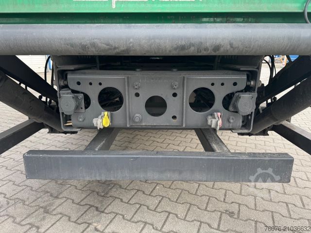 Box truck MERCEDES-BENZ 1824 L Koffer 7.2 Seitentür LBW 2t Kamera