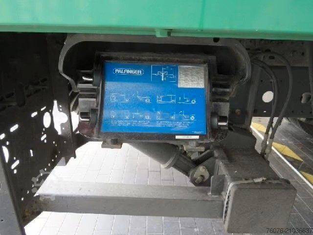 LKW mit Kofferaufbau MERCEDES-BENZ Atego 1524 L 7.2 m Koffer LBW2t Seitentür Kamera