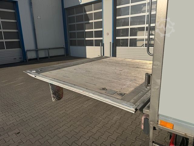 LKW mit Kofferaufbau MERCEDES-BENZ Antos 2535 L 6x2/4 Frischdienst LBW 2t