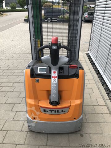 Pallet Stackers Still EXV 16