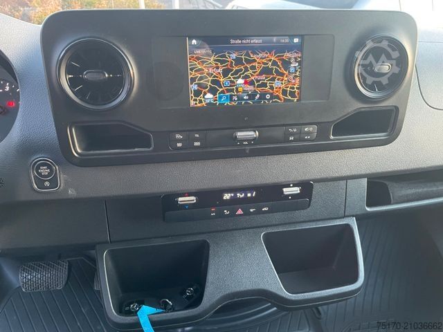 High top van MERCEDES-BENZ Sprinter 317 CDI 3665 9G Klima 360 MBUX