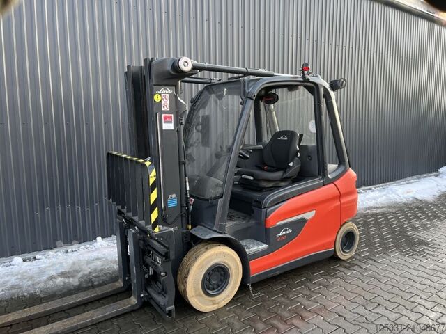 Electric 4-wheel forklift Linde E30L