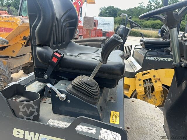 Tandem Roller Bomag BW 100 AD-4