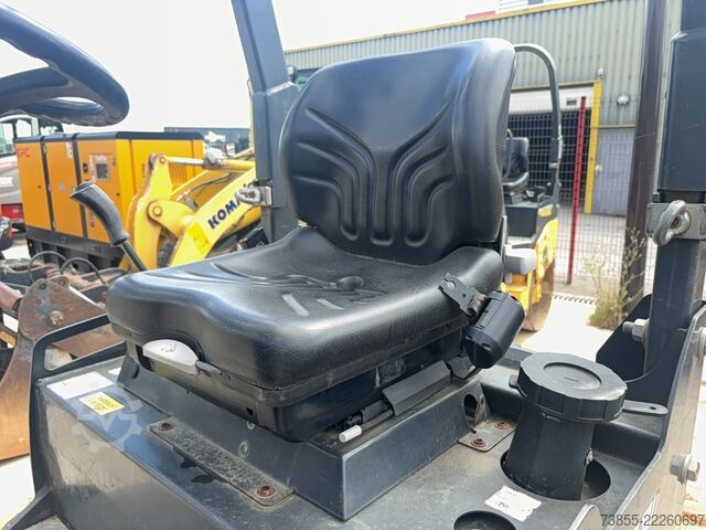 Tandem Roller Bomag BW 100 AD-4
