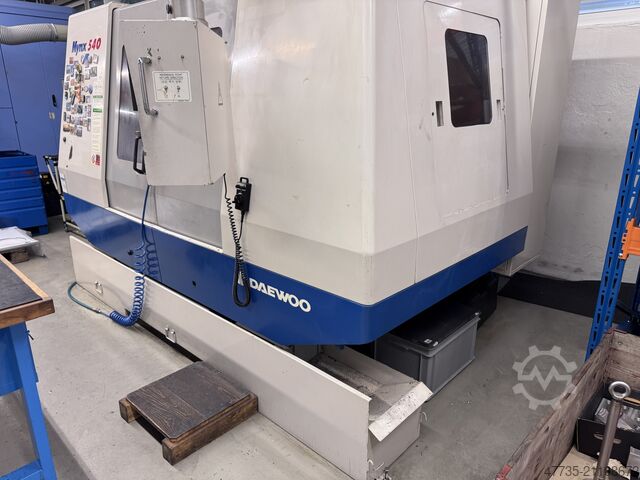 4-Achs-Vertikal-Bearbeitungszentrum DAEWOO MYNX 540