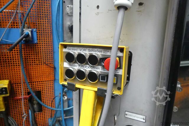 Press line with MANZONI eccentric press MANZONI T6302MR/2/12/TE