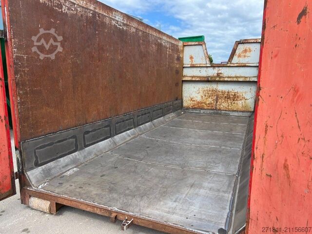 Roll-off container  CONTAINER SCARRABILE USATO A CIELO APERTO