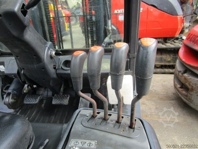Dieselstapler Doosan D30S-5 -ZINKENVERSTELLER + Seitenschieber