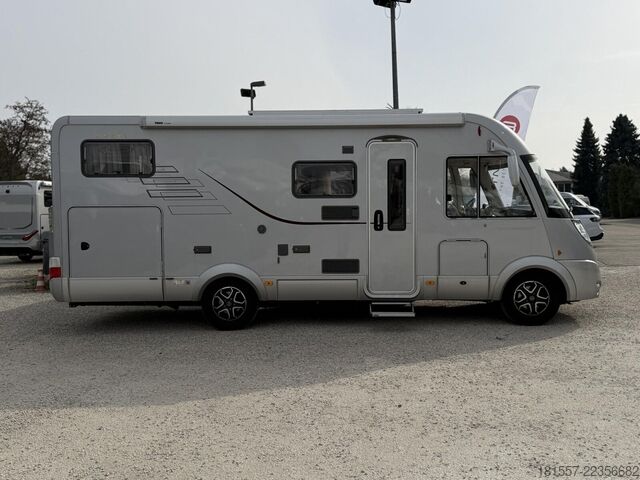 Integriertes Wohnmobil HYMER/ERIBA B-Klasse SL 674 3,0 Ltr. SAT+TV, Solar,