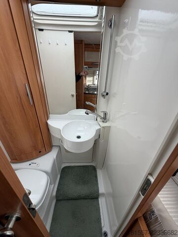 Integriertes Wohnmobil HYMER/ERIBA B-Klasse SL 674 3,0 Ltr. SAT+TV, Solar,