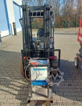 Geländestapler Manitou ME 425 C 2,5 t Elektro
