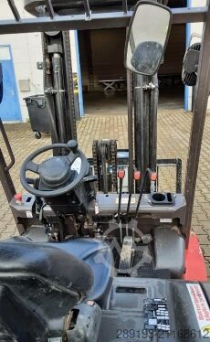 Geländestapler Manitou ME 425 C 2,5 t Elektro