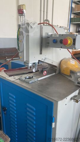 Eyelet machine THF P.OC
