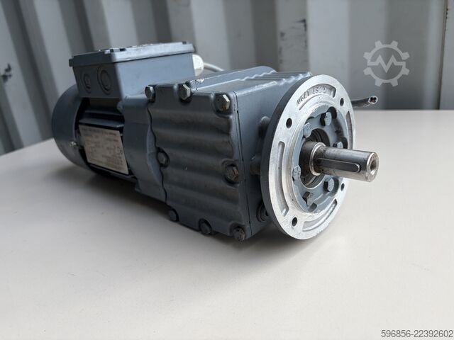 SEW-EURODRIVE RF17 DT63L4/B03 Getriebemotor 0,25 kW 94 U/min 25 Nm i=13,84 mit Bremse SEW-EURODRIVE RF17 DT63L4/B03 Getriebemotor 0,25 kW 94 U/min 25 Nm i=13,84 Bremse SEW-EURODRIVE RF17 DT63L4/B03 Getriebemotor 0,25 kW 94 U/min 25 Nm i=13,84 Bremse