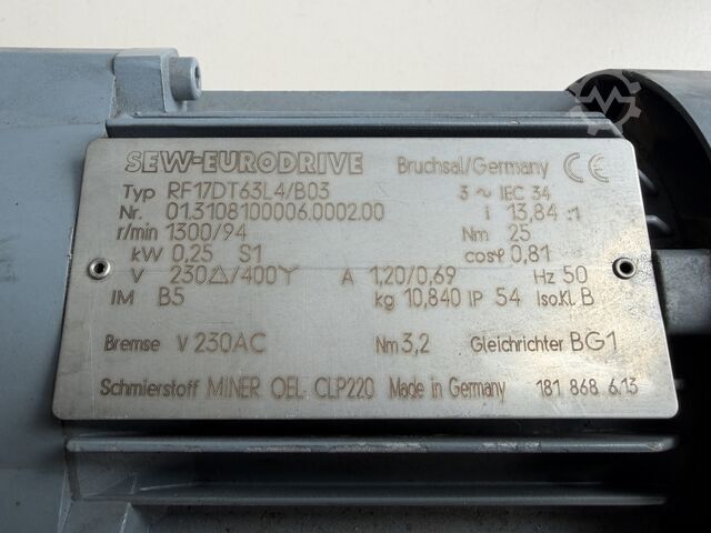 SEW-EURODRIVE RF17 DT63L4/B03 Getriebemotor 0,25 kW 94 U/min 25 Nm i=13,84 mit Bremse SEW-EURODRIVE RF17 DT63L4/B03 Getriebemotor 0,25 kW 94 U/min 25 Nm i=13,84 Bremse SEW-EURODRIVE RF17 DT63L4/B03 Getriebemotor 0,25 kW 94 U/min 25 Nm i=13,84 Bremse