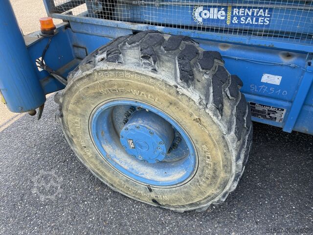 Scherenhebebühne Holland Lift Megastar G-320DL30 4WDS/N | 2006