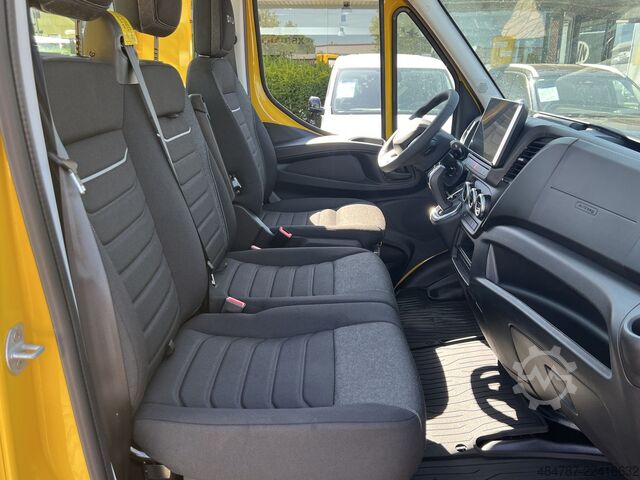 Wrecker IVECO Daily 35S18 HA8 V Navi*LED* Automatik BJ 26-Sofo