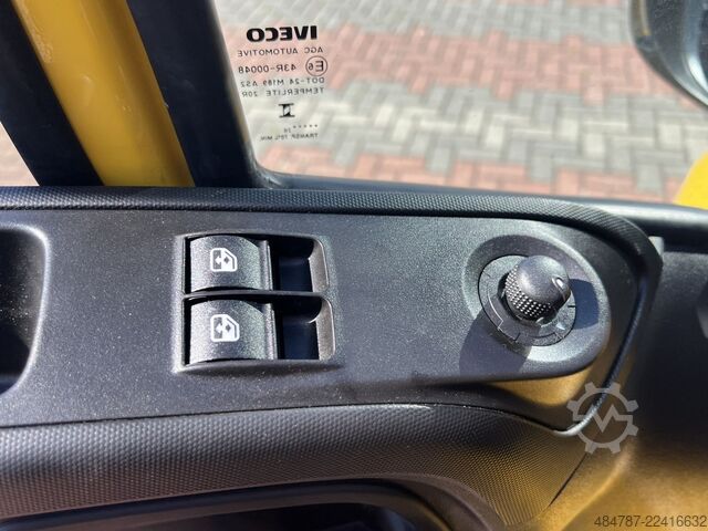 Wrecker IVECO Daily 35S18 HA8 V Navi*LED* Automatik BJ 26-Sofo