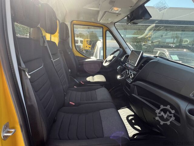 Wrecker IVECO Daily 35S18 HA8 V Navi*LED* Automatik BJ 26-Sofo