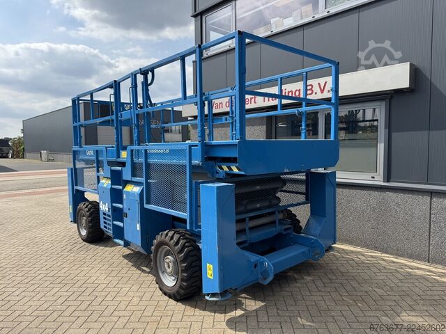 Genie GS 3384 RT Scissor Lift / Work Platform / Aerial Work Platform 12m working height 4x4 Deutz GENIE GS 3384 RT Schaarhoogwerker / Scissor Lift / Arbeitsbuhne 12mtr werkhoogte 4x4 Deutz DIESEL