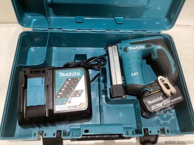 Used staple gun cordless Makita DST221 MAKITA DST221