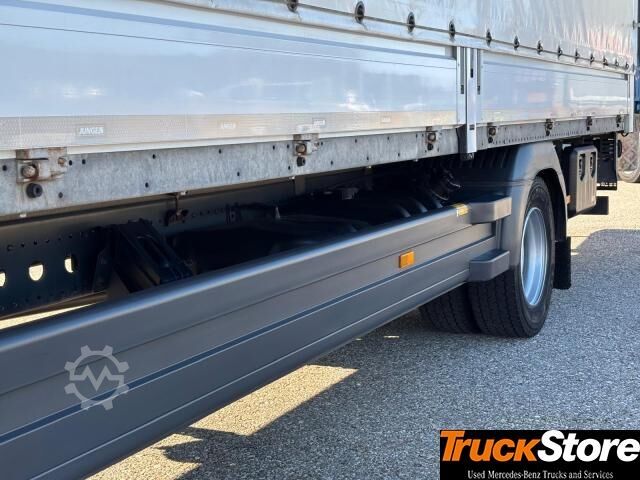 Flatbed truck with tarp  Atego 1224 L