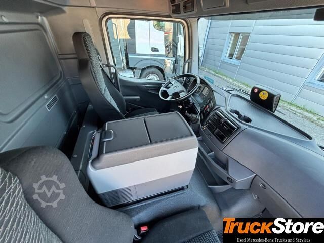 Flatbed truck with tarp  Atego 1224 L