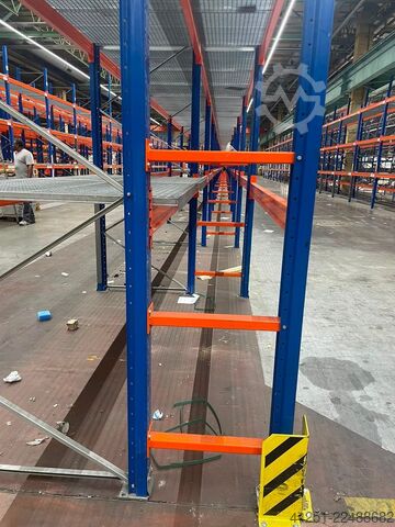 25m SLP Pallet Racking 7.15m High 6 Lvl SLP (Saar-Lager- und Profiltechnik) SL25