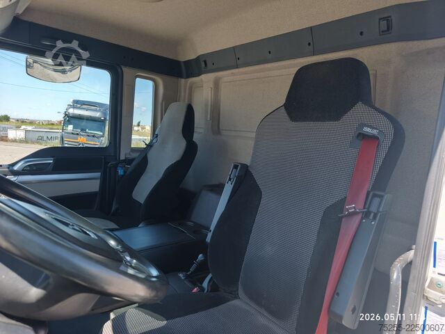 LKW mit Pritsche & Plane MAN 26.360 TGS 6X2 EURO 6