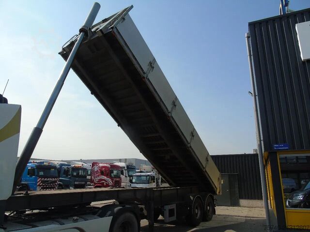 Tipper KWB HYVA 3x SAF PERFECT STATE