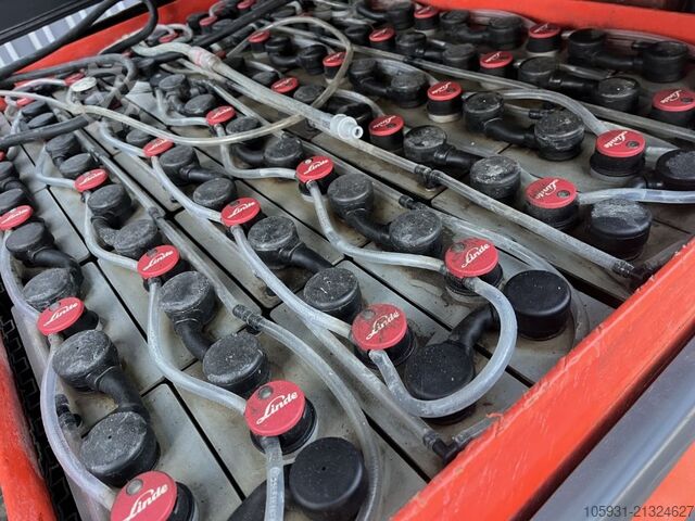 Electric 4-wheel forklift Linde E25-01