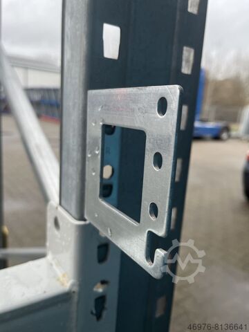 Halter Agraffenwinkel Palettenregal BITO Pro/ rechts 24311/ Materialfarbe: sendzimir verzinkt