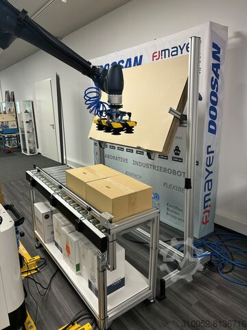 Cobot palletizing system FJ Mayer HYDRA cobot palletizer Vorführmaschine