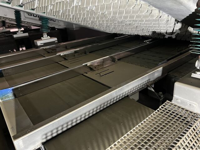 Sormac automatic carrot top remover  