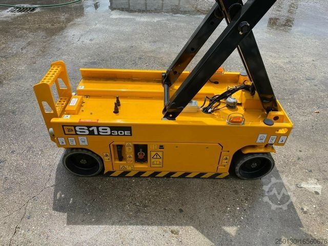 Arbeitsbühne JCB Elektrische Scherenbühne S 1930 E