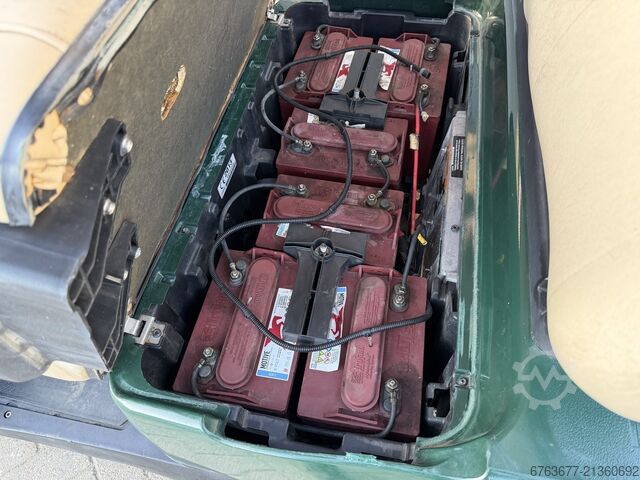 Golf car CLUB CAR PRECEDENT 2-seater Golf cart 2013 with charger CLUBCAR PRESEDENT 2 zitter Golfkar Golfcart 2013 Met Lader