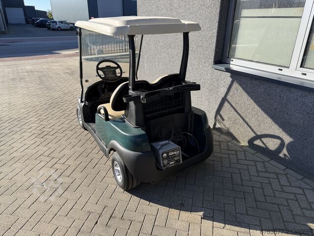 Golf cart CLUBCAR PRESEDENT 2-seater Golfcar Golfcart 2007 with charger CLUBCAR PRESEDENT 2 zitter Golfkar Golfcart 2007 Met Lader